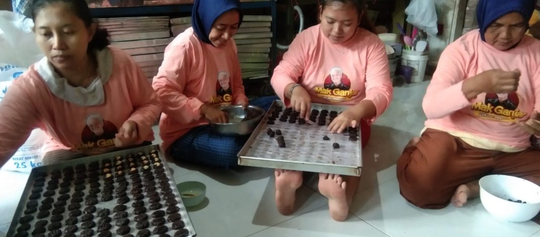 Mak Ganjar Dukung Kemajuan Usaha Kue Kering di Kabupaten Gresik