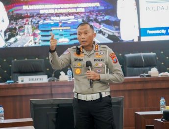 Operasi Lilin Semeru Ditlantas Polda Jatim Batasi Operasional Angkutan Barang Saat Nataru