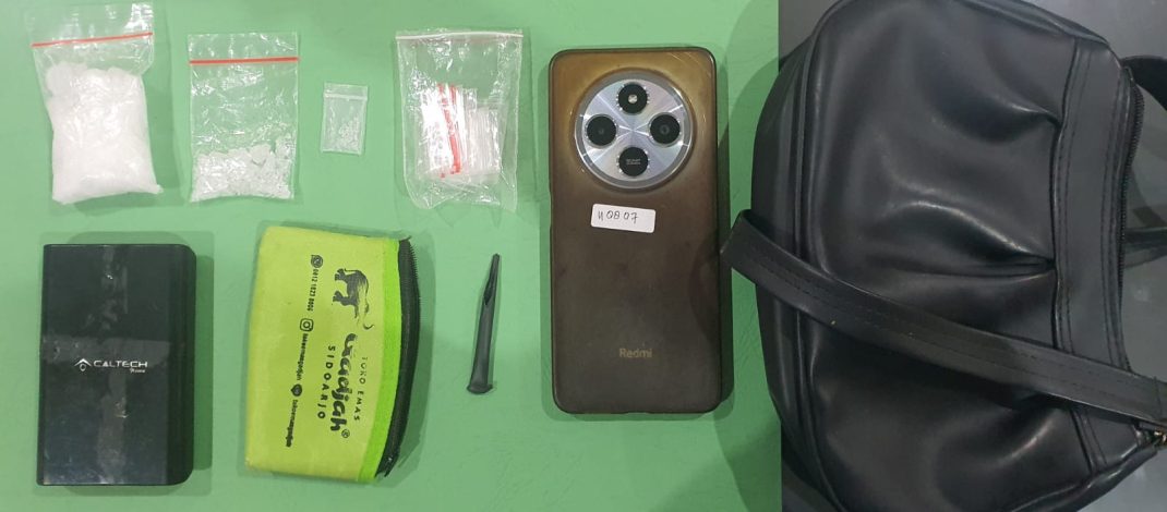Pengedar Gadel Dibekuk Satnarkoba Polrestabes Surabaya dengan 30 Gram Lebih
