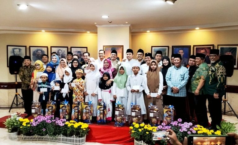 Ramadan Penuh Berkah, DPRD Surabaya Gelar Buka Bersama dan Santuni Anak Yatim