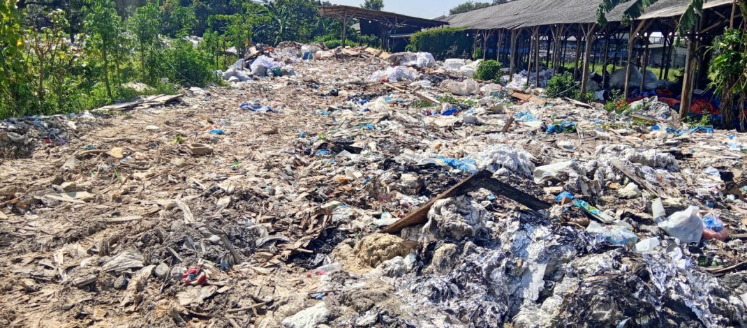 DLH Gresik Stop Pembuangan Limbah Industri di Perbatasan Gedangan-Wadeng, Para Pihak Terancam Sanksi Lebih Berat