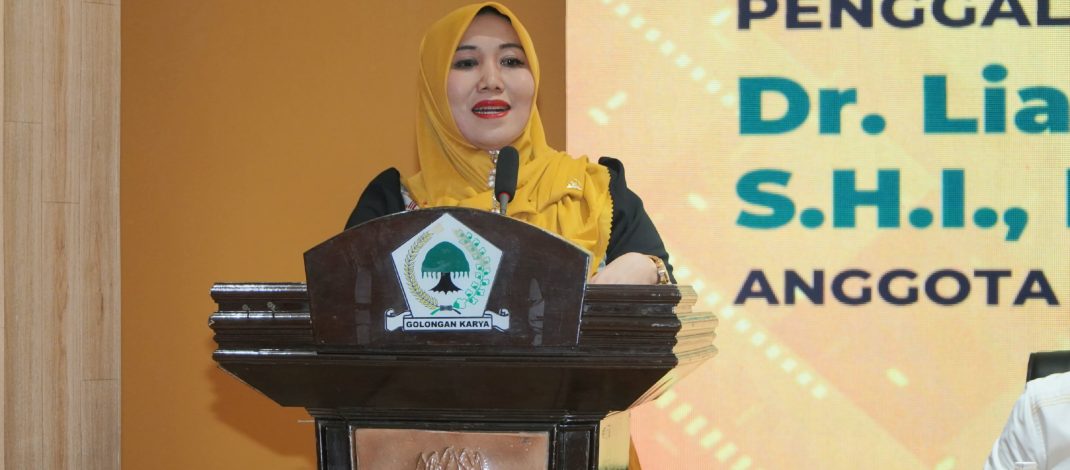 Ning Lia Curi Perhatian di Golkar Jatim, Hadirkan Tausiyah Politik Kekinian