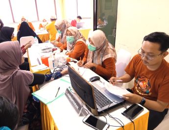 Bakti Sosial KWGe Didukung Freeport, Ratusan Warga Dapat Layanan Kesehatan Gratis