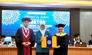 Reni Astuti Raih Gelar Doktor di Unair, Angkat Disertasi soal Kepemimpinan Politik