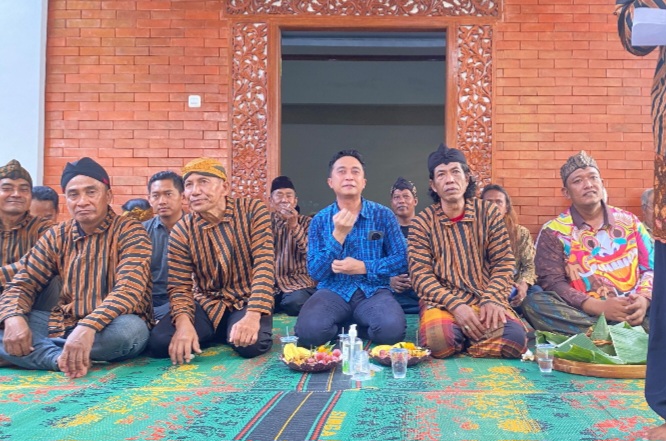 Warga RW 01 Donowati Sukomanunggal Gelar Tradisi Kebersamaan, Camat Apresiasi Kekompakan Warga