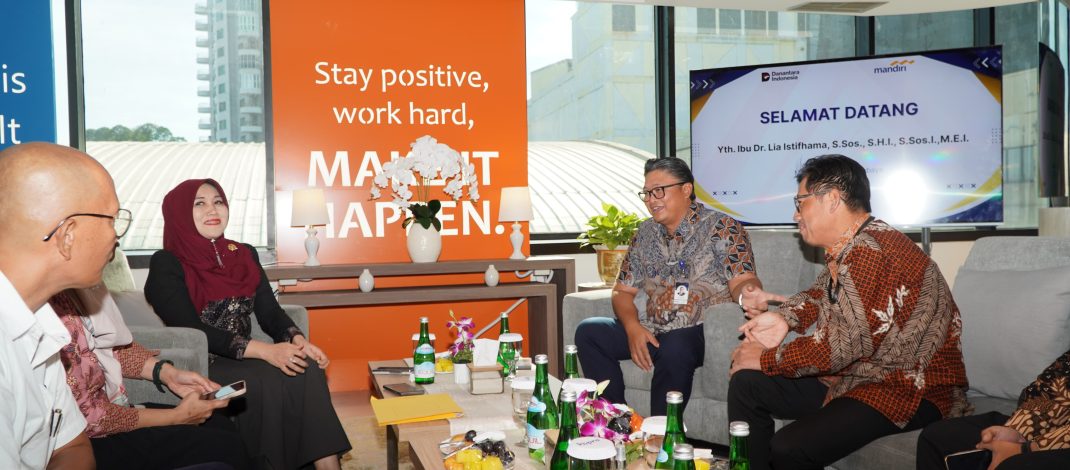 Kunjungi Bank Mandiri Region VIII, Ning Lia Tekankan Kemudahan Pembiayaan UMKM