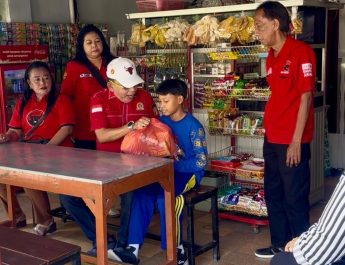 Didik Beldex Kunjungi Korban Keracunan MBG, Minta Evaluasi dan Pengawasan Ketat
