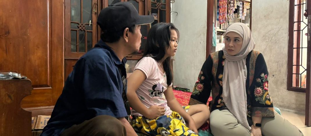 Jenguk Korban Keracunan MBG, Ajeng Wira Wati Minta Pengawasan SPPG Diperketat