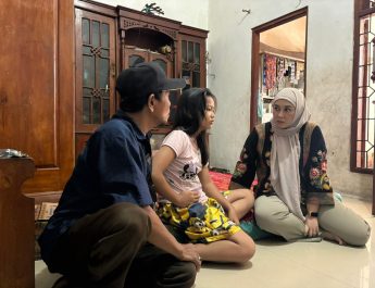 Jenguk Korban Keracunan MBG, Ajeng Wira Wati Minta Pengawasan SPPG Diperketat