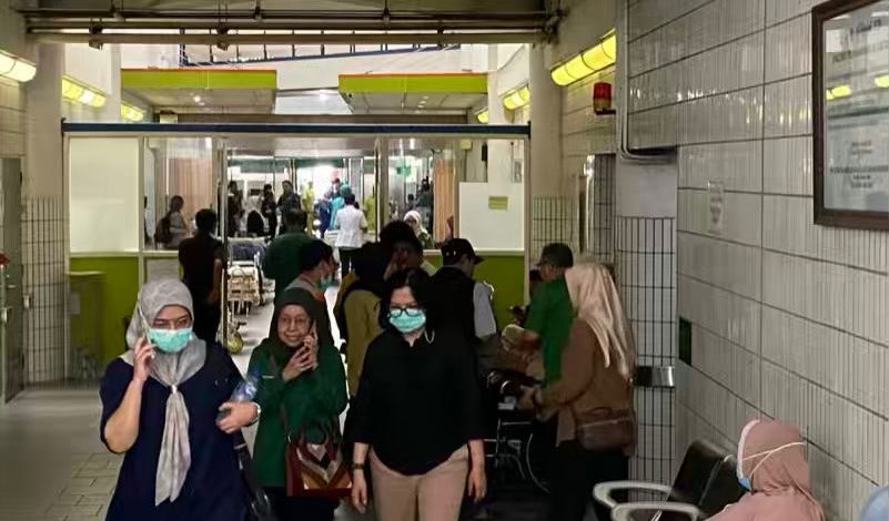 Terdapat Pasien Kritis & Meninggal Saat Evakuasi Kebakaran di Gedung PPJT RSUD dr Soetomo