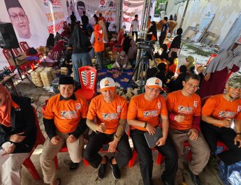 Dari Kader untuk Masyarakat, PKS Jatim Salurkan 71.555 Paket Kurban
