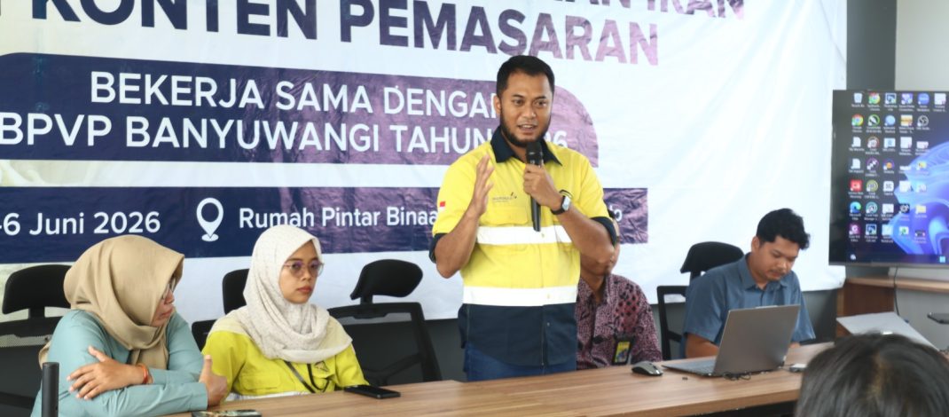 Emak-emak Sekitar PT BSI Dilatih Olah Produk UMKM Berbahan Ikan