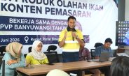 Emak-emak Sekitar PT BSI Dilatih Olah Produk UMKM Berbahan Ikan