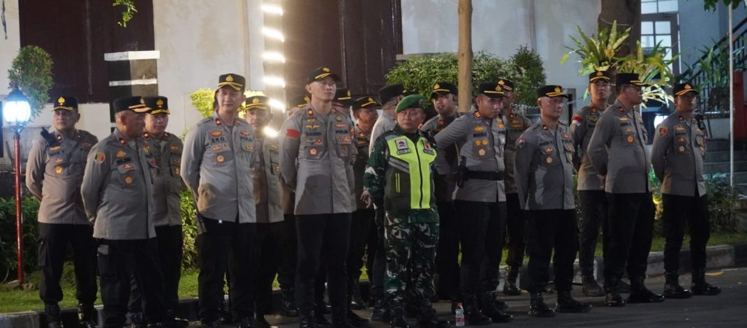 Suroan PSHT Diwarnai Bentrokan, Pengaman Polrestabes Surabaya Gabungan Brimob dan TNI