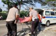 Polres Lamongan Evakuasi Pengendara Motor yang Alami Laka Vs Truk di Jalur Nasional Babat-Lamongan