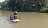 Reni Astuti Resmikan Sekolah Stand Up Paddle Surabaya, Dorong Generasi Muda Cintai Kalimas