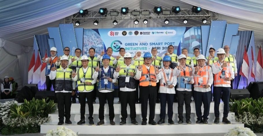 Pelindo Terminal Petikemas Raih 2 Penghargaan Green and Smart Port 2026