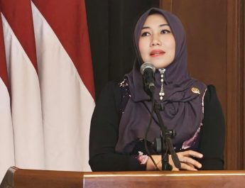 Senator Lia Istifhama Tegaskan Hak Konstitusi Anak Gifted dalam Seminar Pendidikan Inklusif di Gresik