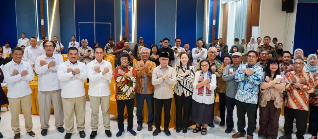 Model Perlindungan Anak PMI Gresik Diakui Nasional, Bupati Yani Raih Penghargaan Kepala Daerah Inspiratif