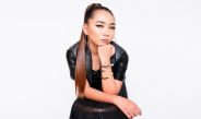 Deby Lorenza Mantapkan Eksistensi, Penyanyi Dangdut Asal Lamongan Tampil Elegan dengan Gaya Modern