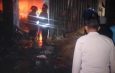 Polres Lamongan Tangani Kebakaran Hebat di Pasar Agrobis, Sekitar 10 Stand Terdampak