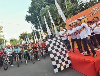 Ribuan Peserta Meriahkan Lamongan Bhayangkara Fun Bike 2026