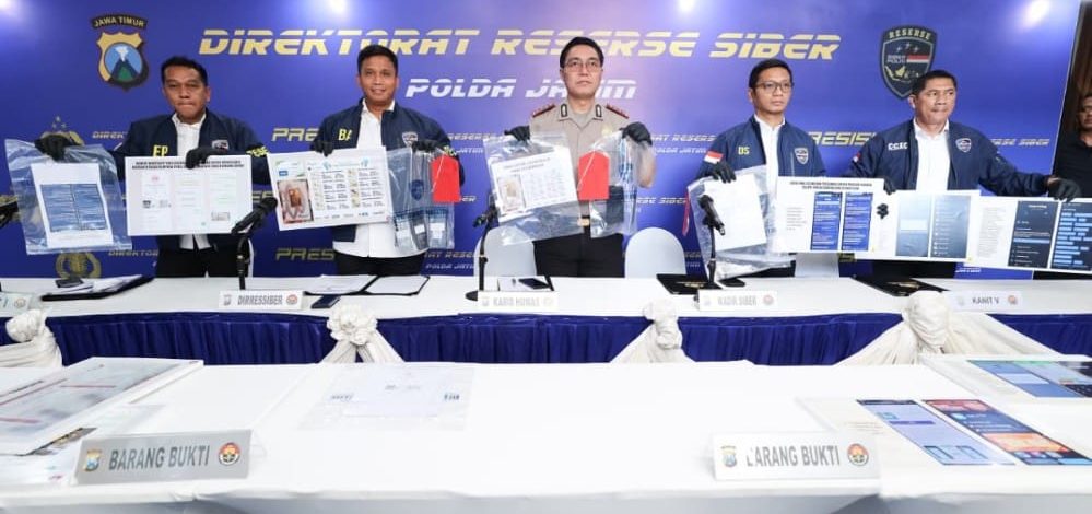 Penipuan Online Emas Murah, Dikendalikan dari Dalam Lapas, Lima Tersangka Diamankan Polda Jatim