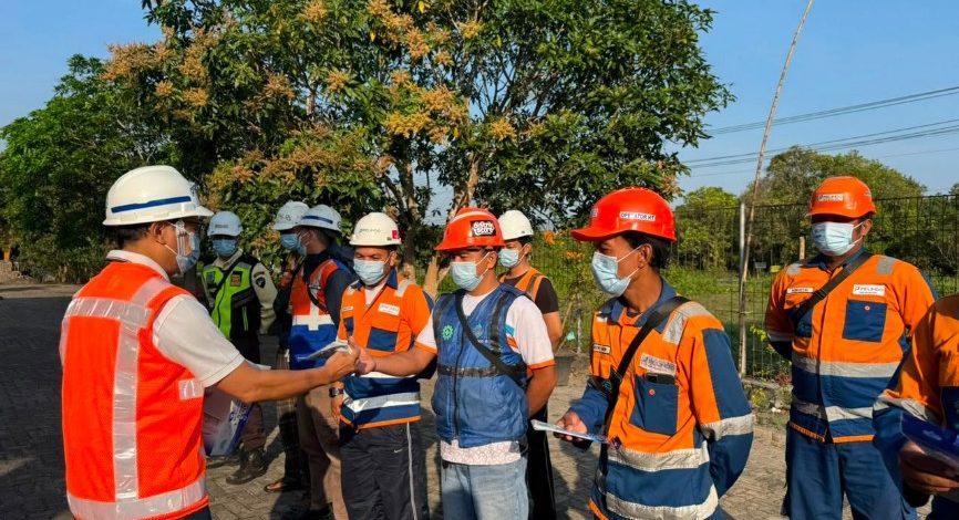 Pelindo Terminal Petikemas Gerak Cepat Lindungi Pekerja dan Warga dari Kabut Asap Sampit