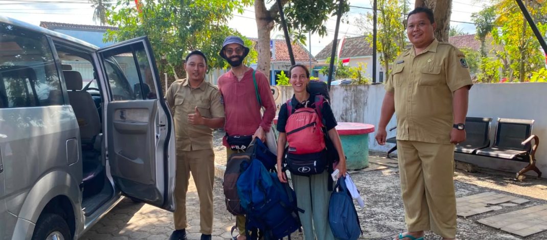 Bukti Kepedulian Wisata: Sinergi Camat dan PT BSI Dalam Penyelamatan Turis Italia di Pulau Merah