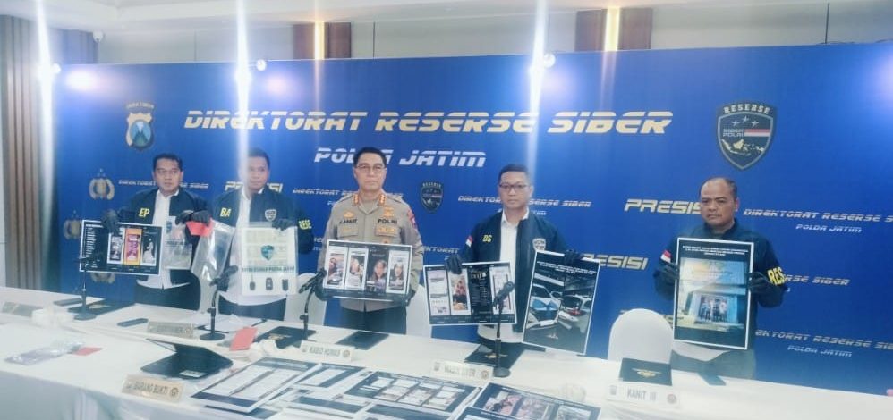 Siber Polda Jatim Bekuk Owner Arisan Bodong, Omzet Milyaran Rupiah