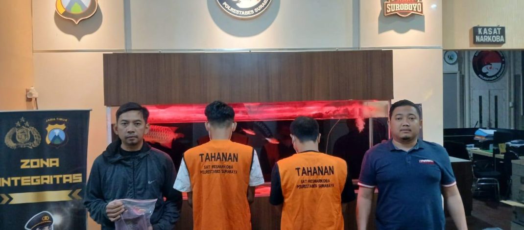 Dua Pengedar dengan 200 Gram Lebih Sabu Diamankan Polrestabes Surabaya