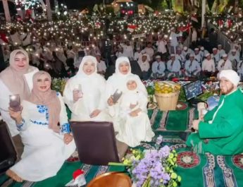 Sholawat Bersama Habib Syech di Grahadi, Lia Istifhama: Ada Berkah untuk Masyarakat dan UMKM