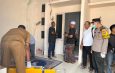 Respon Cepat Polres Lamongan Evakuasi Jenazah Pria yang Ditemukan Meninggal di Teras Rumah Kos