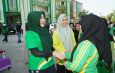 Diserbu Santri Minta Foto, Ning Lia Apresiasi Al-Fatimah