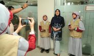 Senator Lia Istifhama dibuat tersenyum menghadapi pertanyaan polos tiga jurnalis cilik