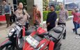 Dua Residivis Curanmor Dilumpuhkan, Kapolres Gresik Kembalikan Motor Korban Gratis