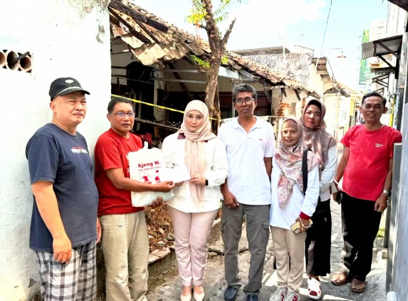 Ketua Fraksi Gerindra Kunjungi Korban di Mojo, Dorong Pemkot Percepat Perbaikan Rumah
