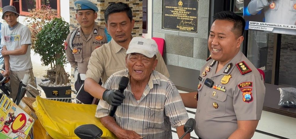 Motor Penjual Es Krim Dicuri Lewat Pesanan Fiktif, Kapolres Batu Kembalikan ke Korban