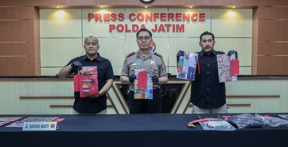 Polda Jatim Ungkap Modus Ganjal ATM: Kartu Ditukar, PIN Diintip, Saldo Dikuras