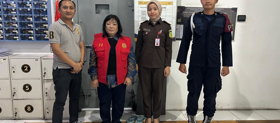 Makan Siang di Restoran, Buronan Terpidana Penipuan Ditangkap Tim Tabur Kejari Surabaya