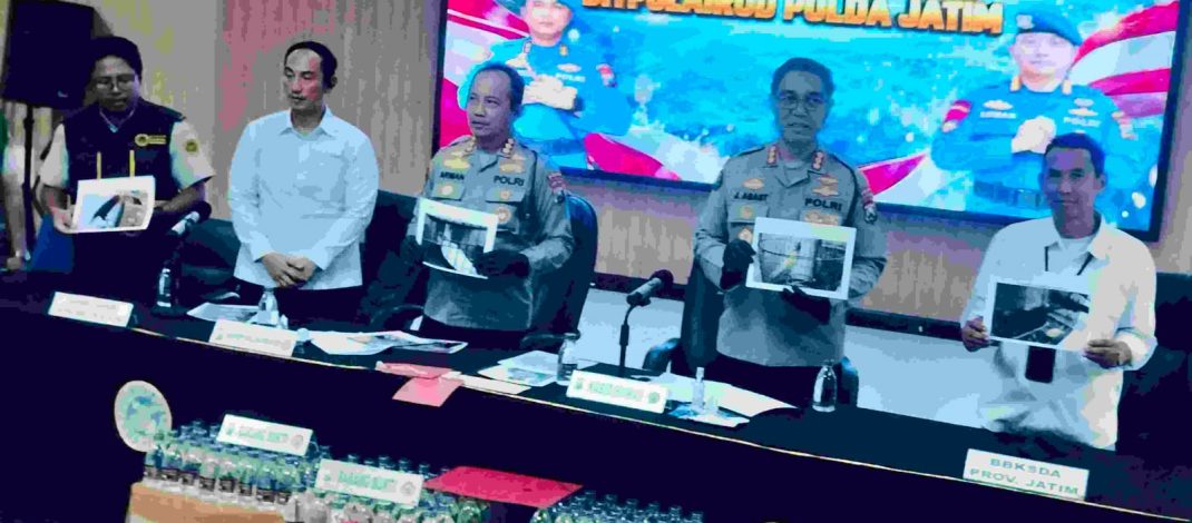 Ditpolairud Polda Jatim Sita Ribuan Arak Bali, Sirip Hiu hingga BBM Subsidi