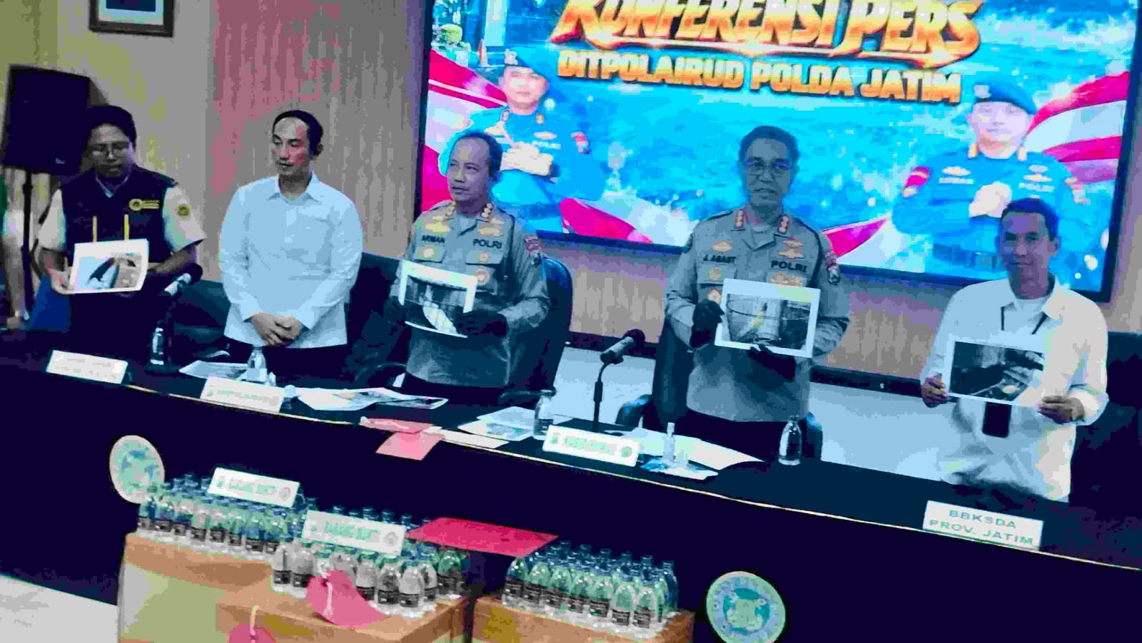 Ditpolairud Polda Jatim Sita Ribuan Arak Bali, Sirip Hiu hingga BBM Subsidi