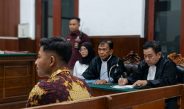 20 Ekstasi Masih Utuh, PH Pertanyakan Status Pengedar: “Kalau Ada Transaksi, Mana Barang yang Berpindah?”