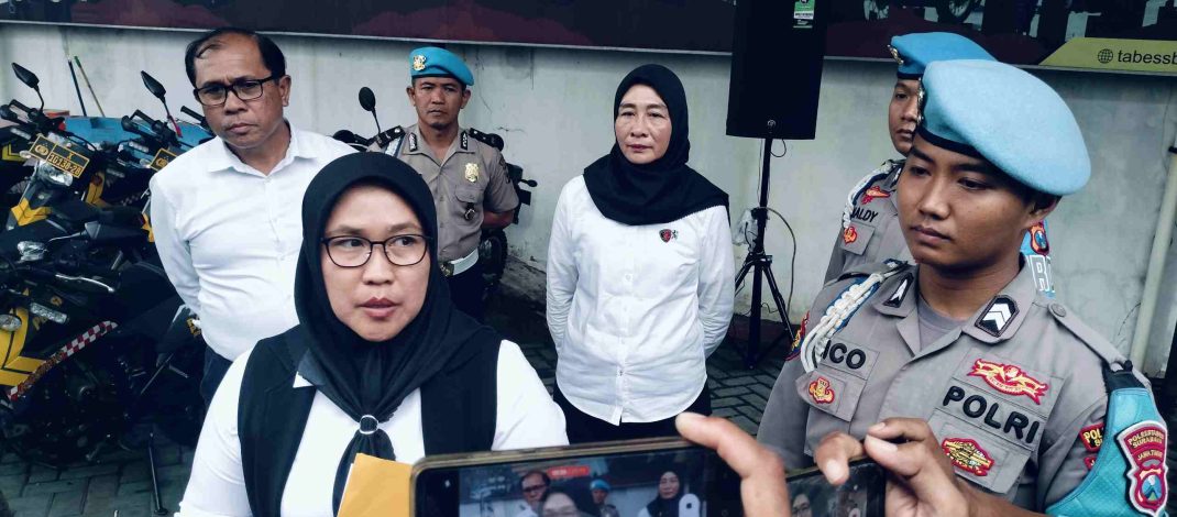 Segini Tarif Pria di Surabaya Jual Istri Lewat Grup Facebook, Pelaku Ditangkap Polrestabes Surabaya